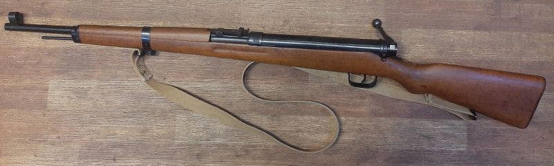 Vojenská vzduchovka Vz47 vč36122 se lvíčkem
