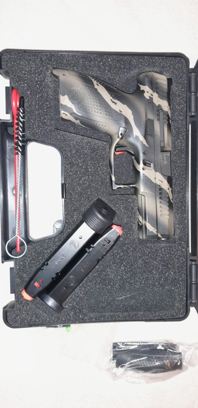 CZ P-10 C