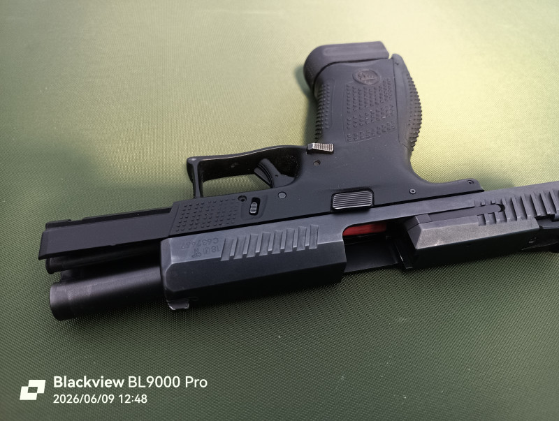 Pistole P10C 