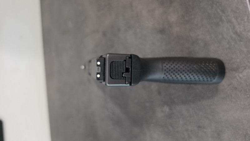 Prodám pistoli CZ P-10 M
