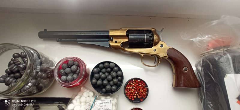 Perkusní revolver 