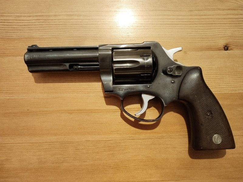 Revolver Zastava M 83/92 357 Magnum