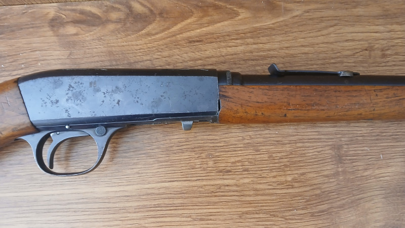 Prodám samonabíjecí malorážku Browning SA- 22 , 22LR
