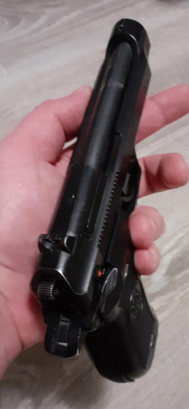 Beretta 84 Cheetah