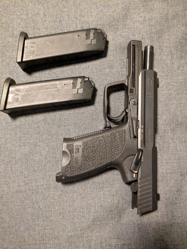 HK USP 9MM (Full size)