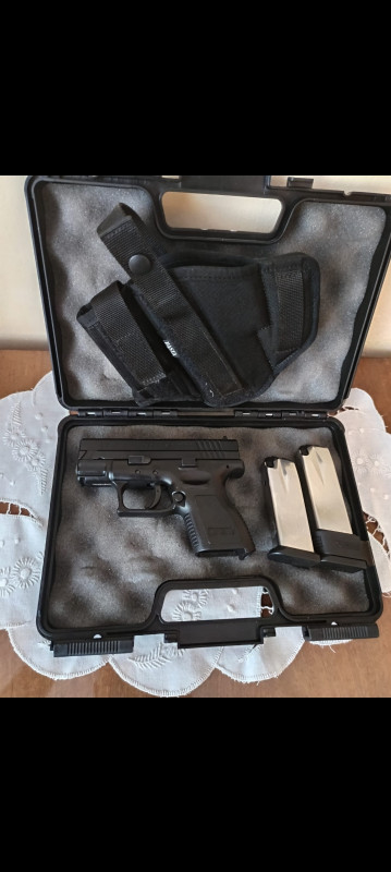 Pistole HS9