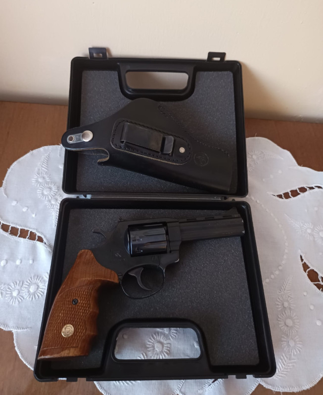 Revolver ALFA Holek 241 