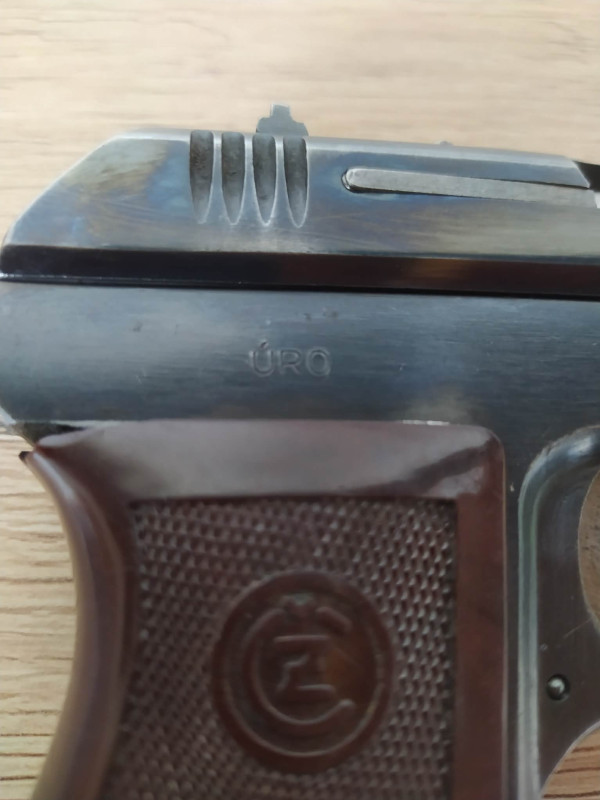 CZ 27