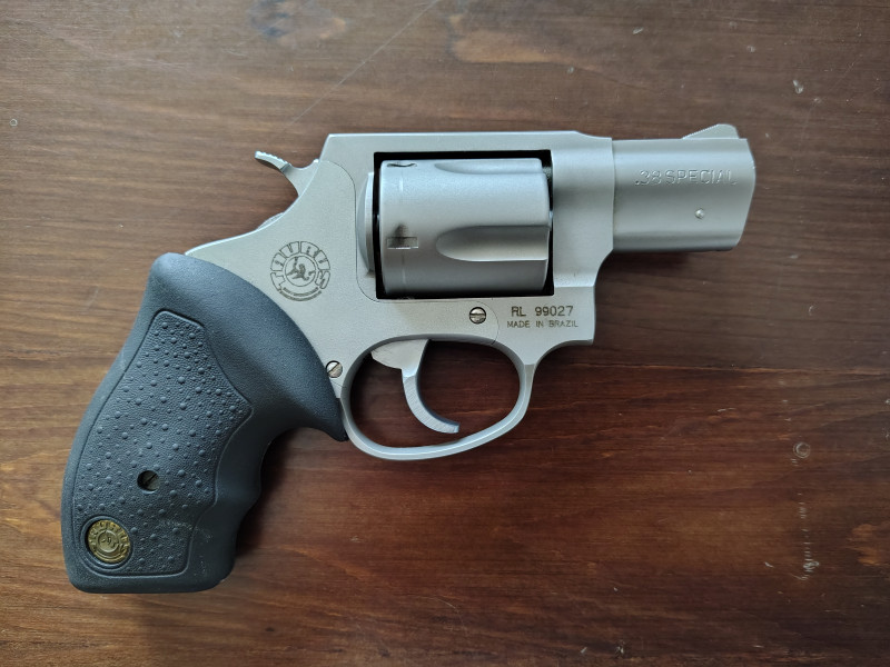 Prodám revolver zn. Taurus