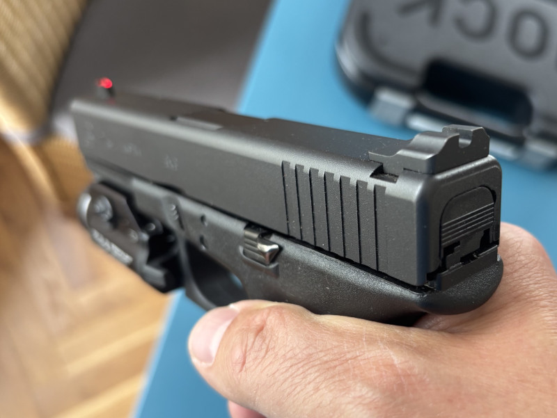Glock 17 Gen 4 + Streamlight TLR-1s
