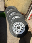 Nové celoroční pneu Bridgestone