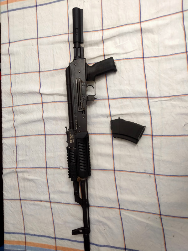 Zbraně na prodej. Pistole , revolver , puška