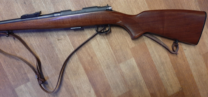 ČZ 452-2E ráže 22lr ,jako nová-nestřilená +řemen