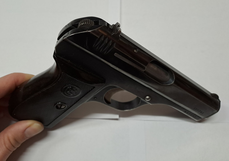 Pistole samonabíjecí ČZ vzor 27