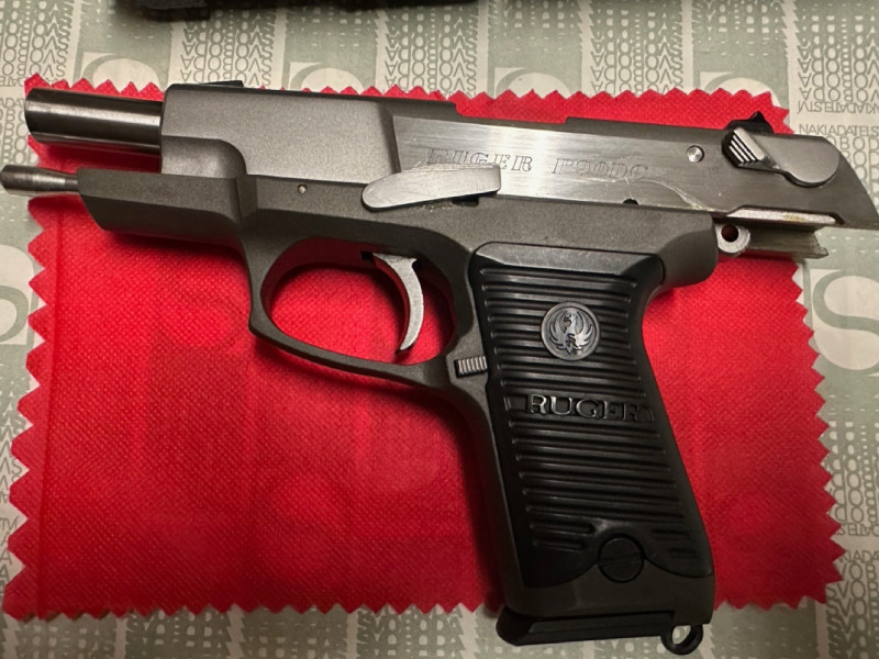 RUGER P90 pistole .45 AUTO