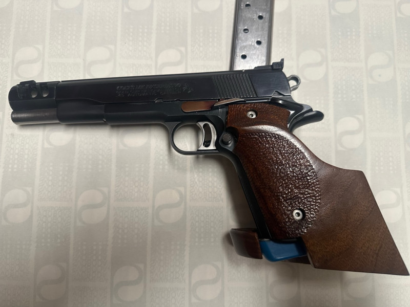Colt MK IV / series 70 gold cup national match, 6