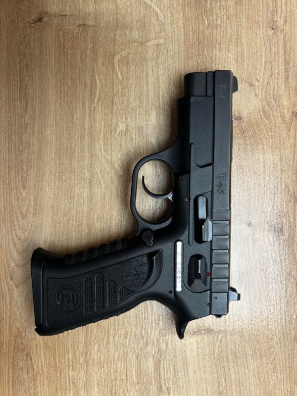 Pistole TT 45 