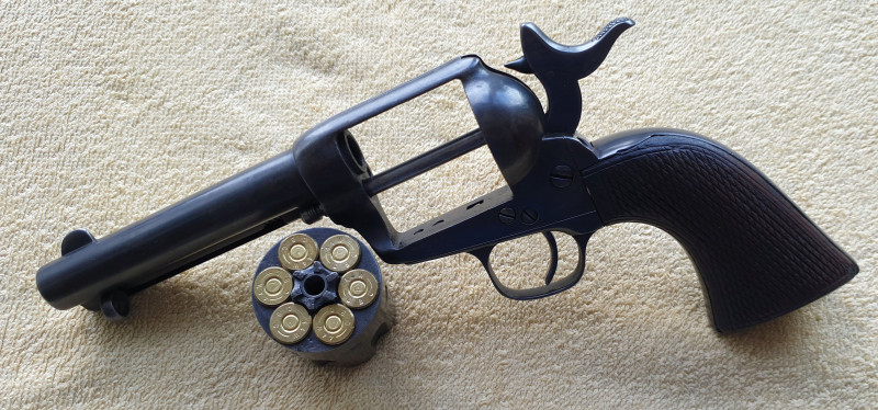 Historický revolver Colt SAA cal.44-40WCF S certifikátem