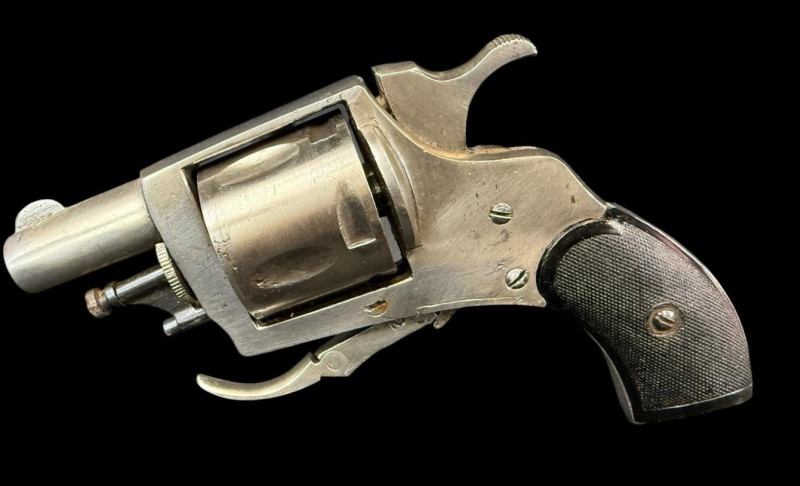 Krásný historický revolver typu bulldog, ráže 9mm .380 corto