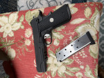 prodám pistoli Sig Sauer 1911 45 Auto