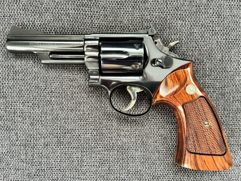 Revolver Smith & Wesson 19-3, 357 Magnum