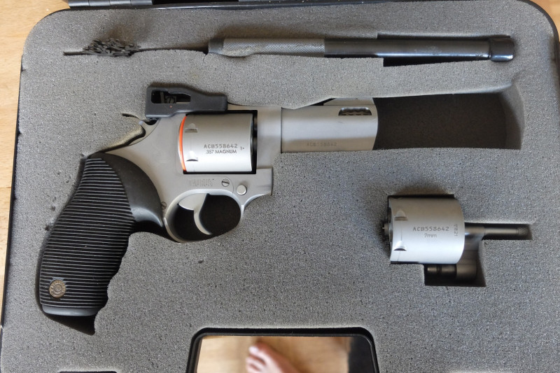 Taurus 692 na 9mm Luger a .357 Magnum