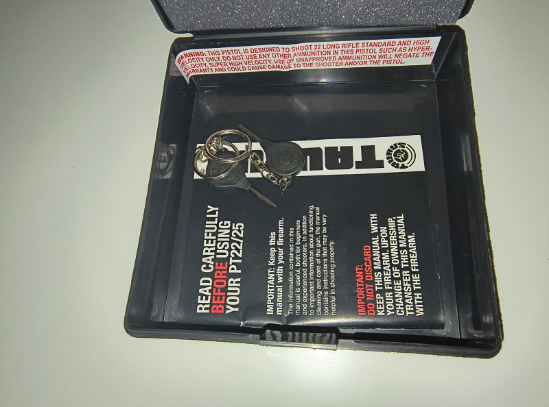Taurus PT22 (ráže .22 LR), vč. příslušenství a 400ks nábojů
