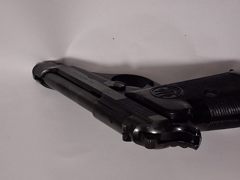 pistole Beretta Model 71 v ráži .22 LR