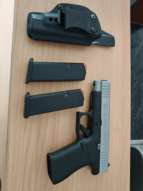 Glock 48 silver slide