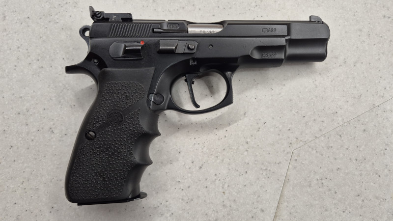 CZ 85 