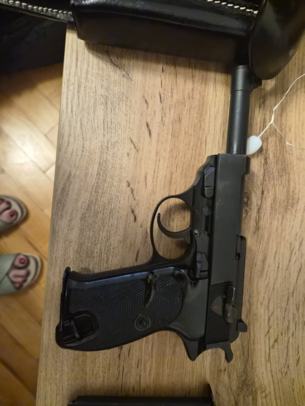 Walther P1 
