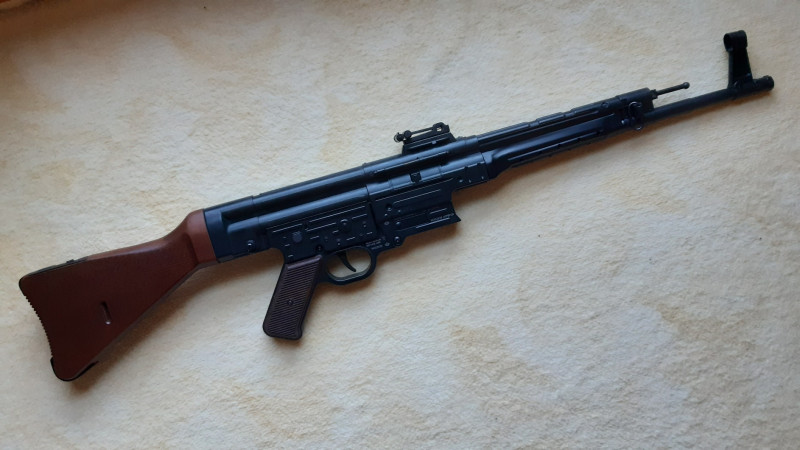STG 44 22 LR Nová