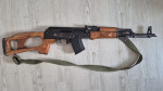 AKM Intrac puska samonabijeci