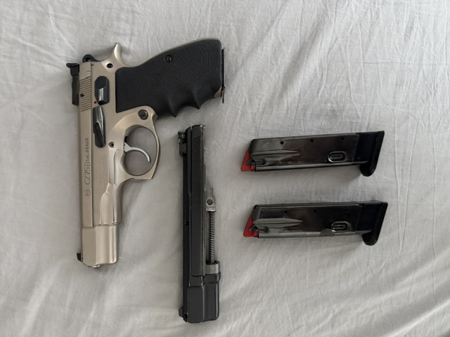 CZ 75B + CZ 75 KADET