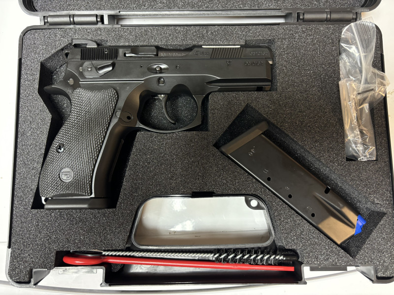 CZ 75 P-01 Ω Omega