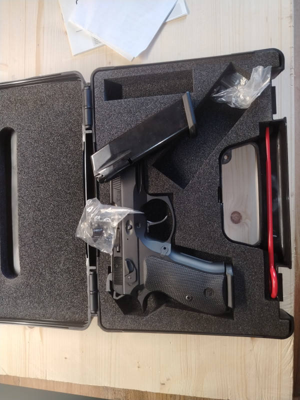 Cz 75 Omega compact