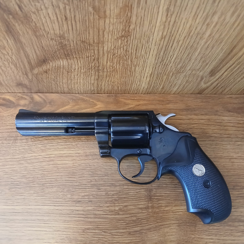 Prodám Revolver Colt policie pozitivem 38 Speciál 