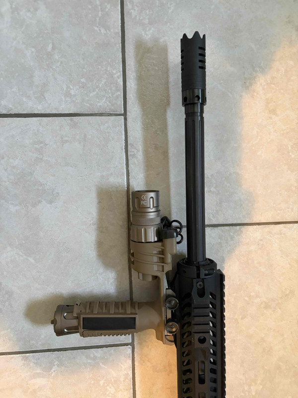 Prodám samonabíjecí brokovnici UTAS XTR-12