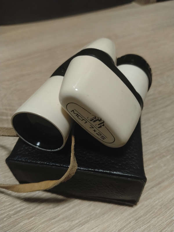 Dalekohled monokulár 7x25 
