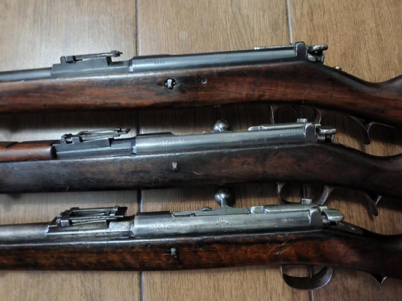 RU opakovací armádní puška Steyer 1886