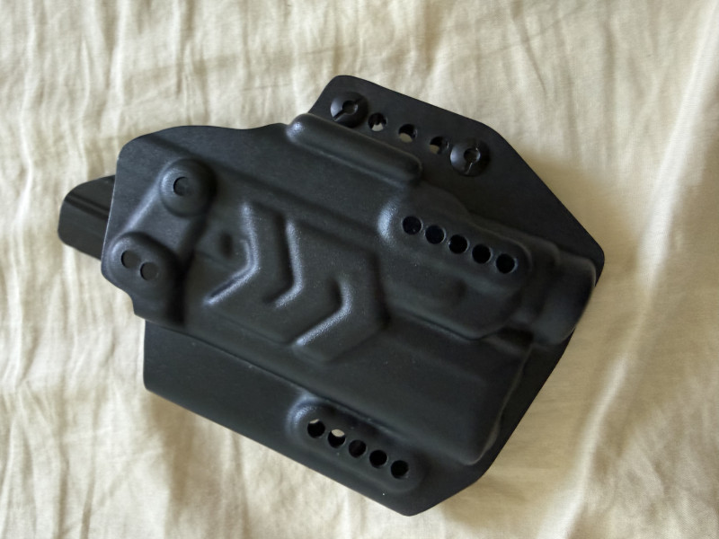 Sabre Systems XWB Hellcat Pro + TLR 7 sub