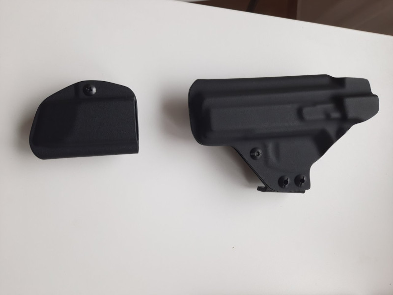CZ 75 D Compact 2010 + 2x holster, 2x zásobník