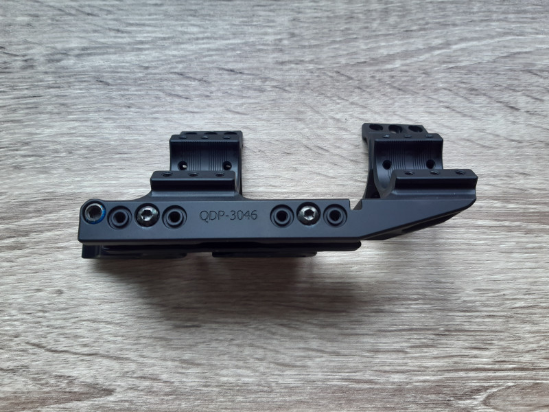 SPUHR QDP-3046, rychloupínací cantilever montáž