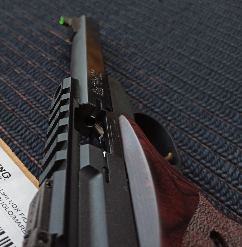 Browning Buckmark Plus Rosewood UDX .22 LR