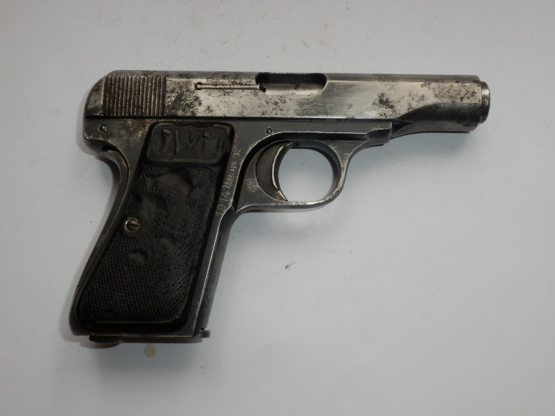 Pistole DWM r. 7,65