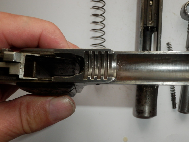 Pistole DWM r. 7,65