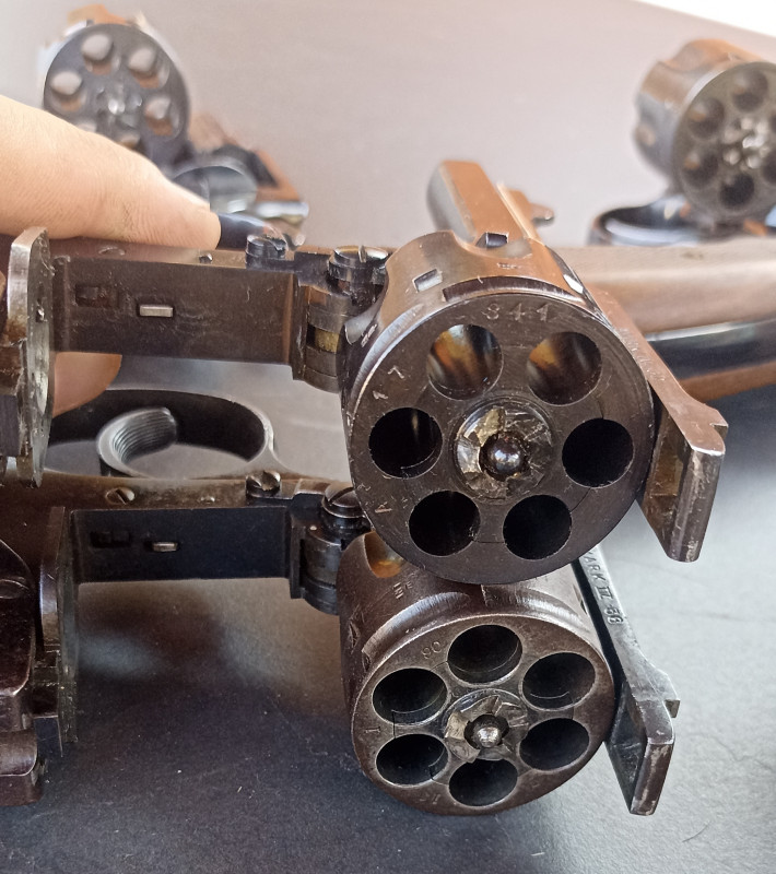 Revolvery 357mag,38sp,38sw, 32swL
