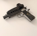 Samonabíjecí pistole Springfield Armory 1911 A1,ráže .45 ACP