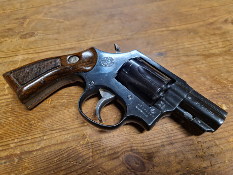 Revolver zn. Taurus 85S raže 38 speciál