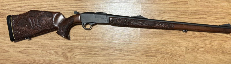 ZBK 110 - 5,6×52R - jedinečná ručně vyřezávaná celopažba